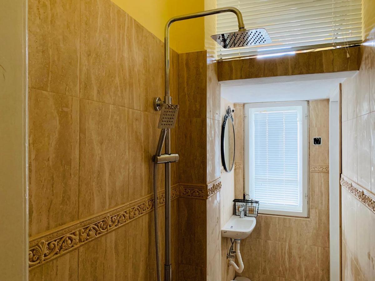 Tanin House - Three-Bedroom Apartment, Sauna And Gym 10' Away From Borovets ซาโมคอฟ ภายนอก รูปภาพ